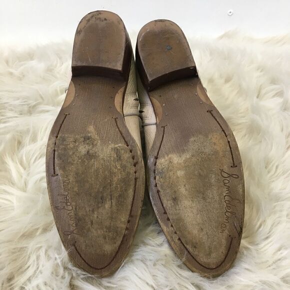 Sam Edelman “Petty” Ivory Suede Booties. 10 - Picture 6 of 6